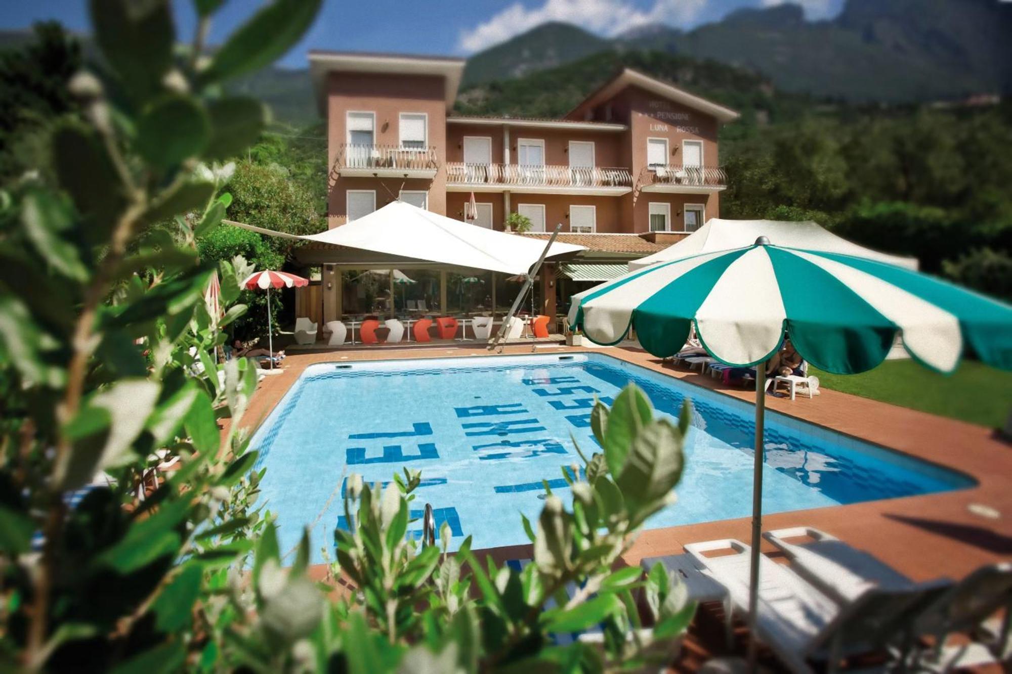 Hotel Luna Rossa (Adults Only) Мальчезіне Екстер'єр фото