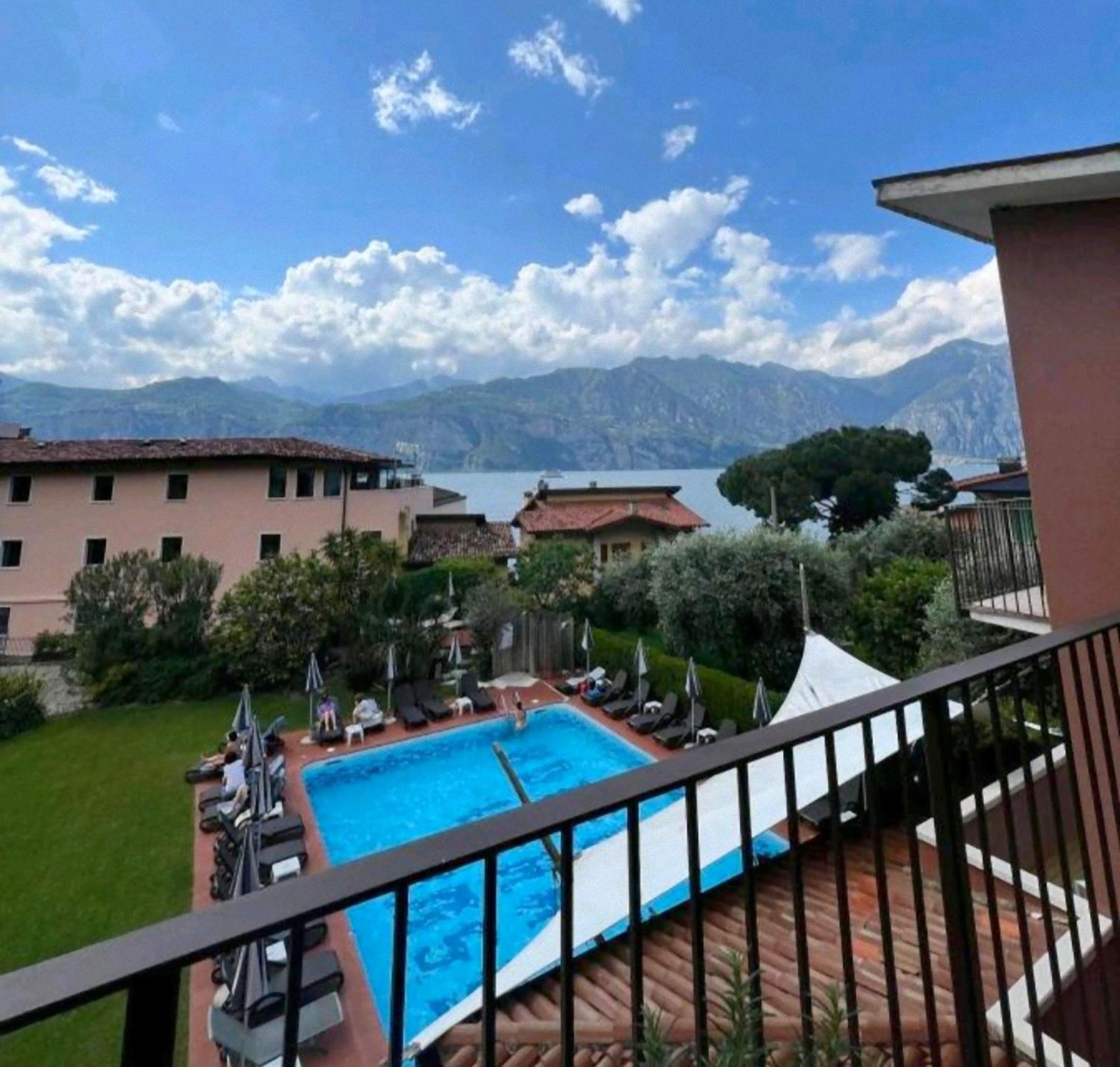 Hotel Luna Rossa (Adults Only) Мальчезіне Екстер'єр фото