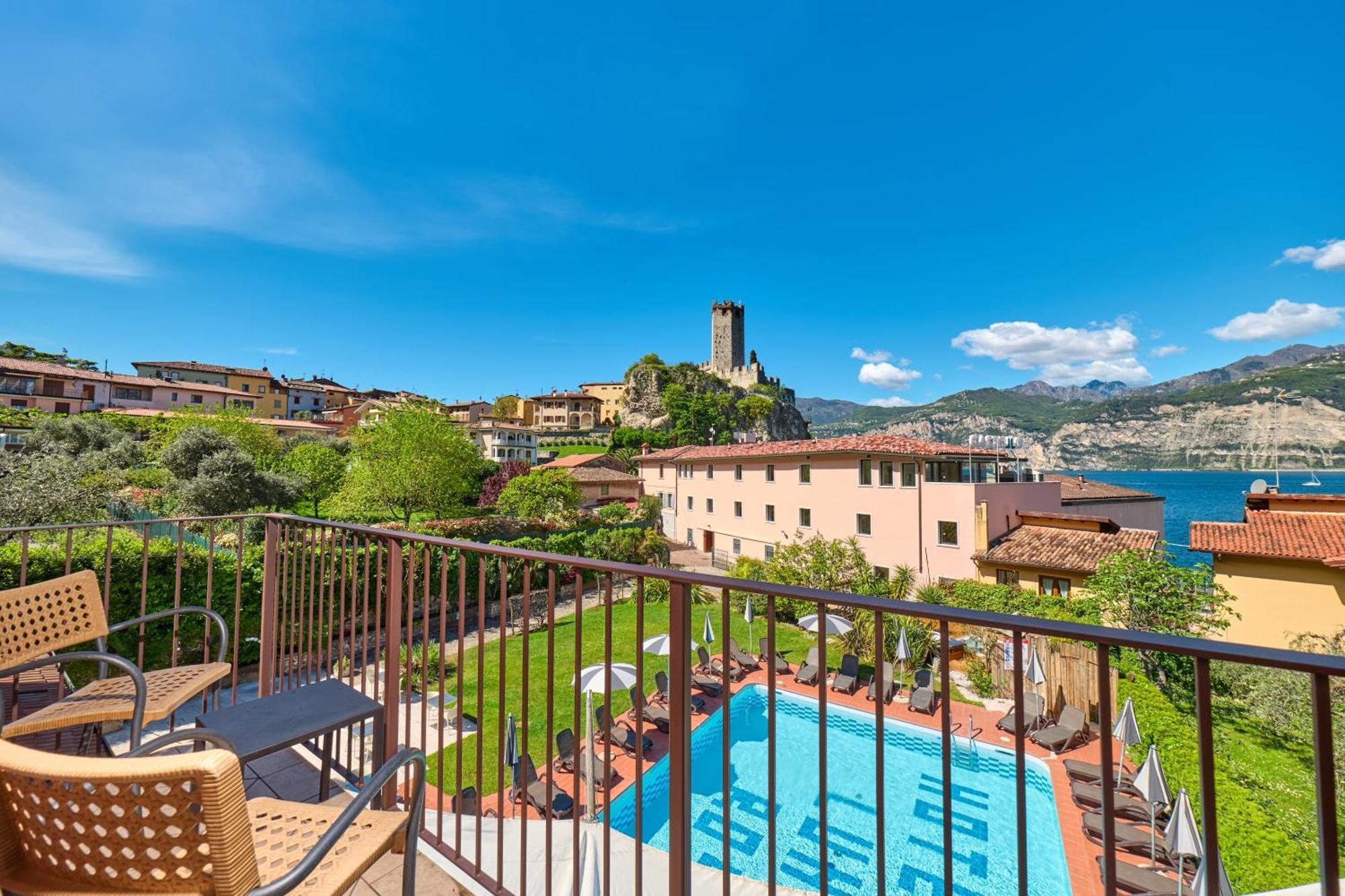 Hotel Luna Rossa (Adults Only) Мальчезіне Екстер'єр фото