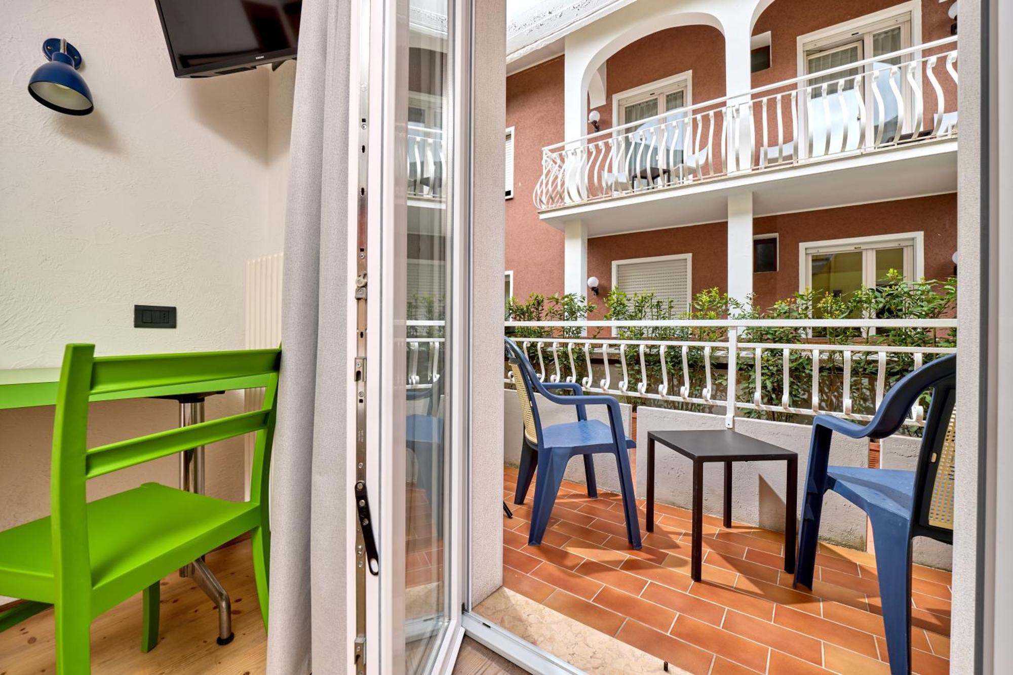 Hotel Luna Rossa (Adults Only) Мальчезіне Екстер'єр фото
