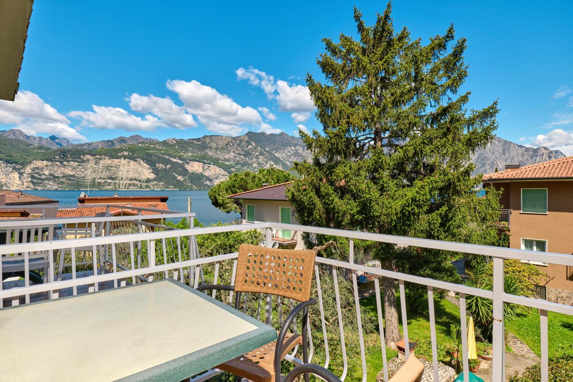 Hotel Luna Rossa (Adults Only) Мальчезіне Екстер'єр фото