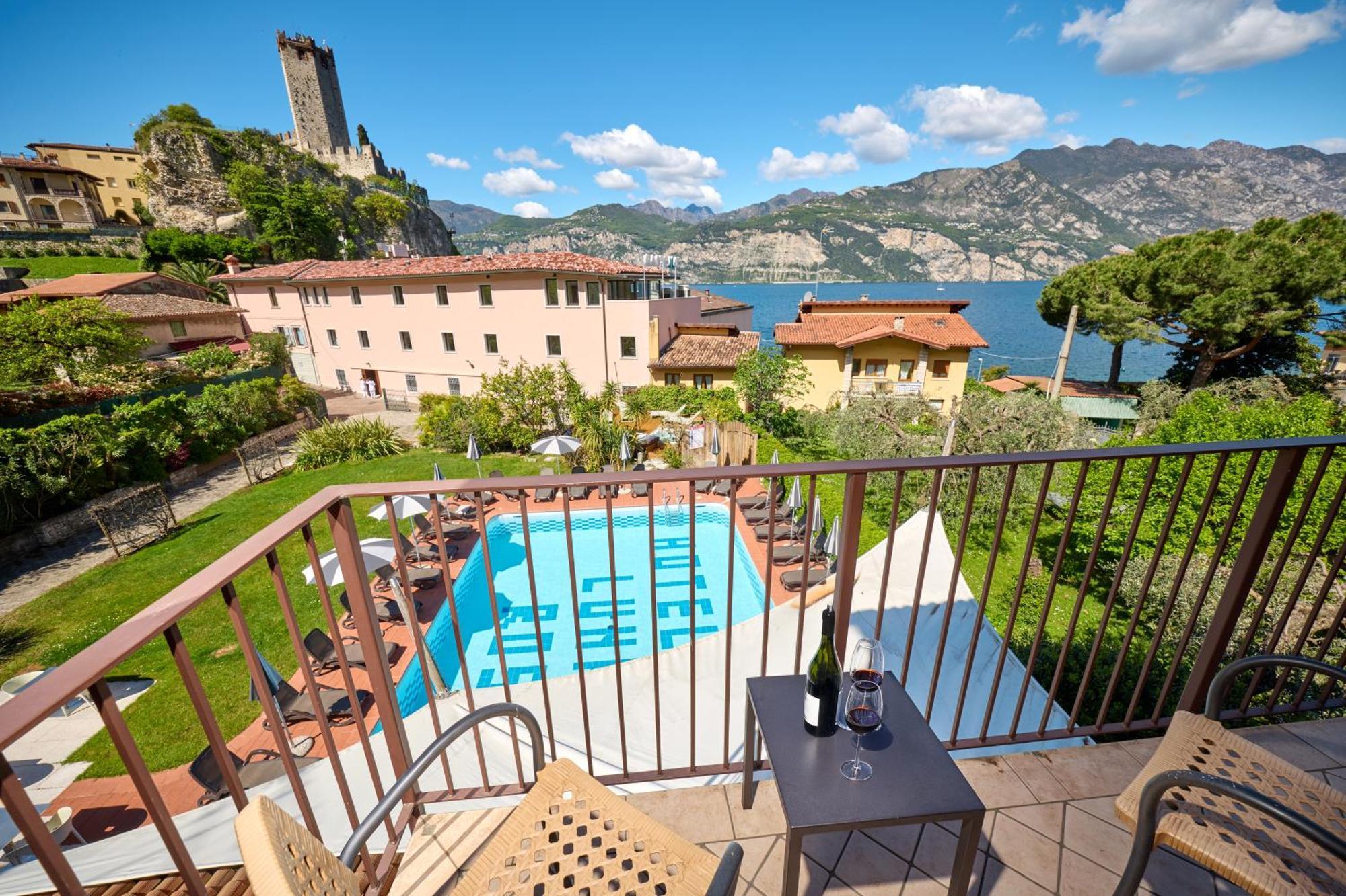 Hotel Luna Rossa (Adults Only) Мальчезіне Екстер'єр фото